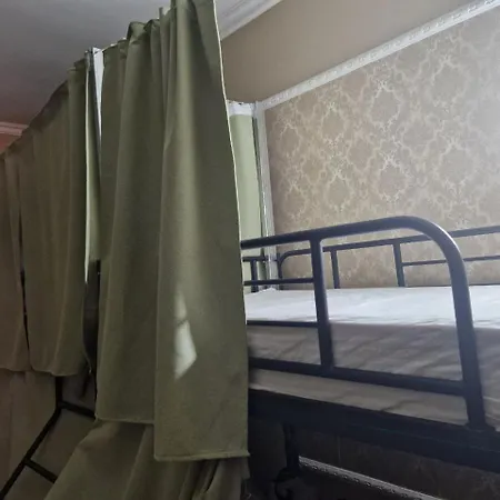 Buddha Bodoni Hostel *